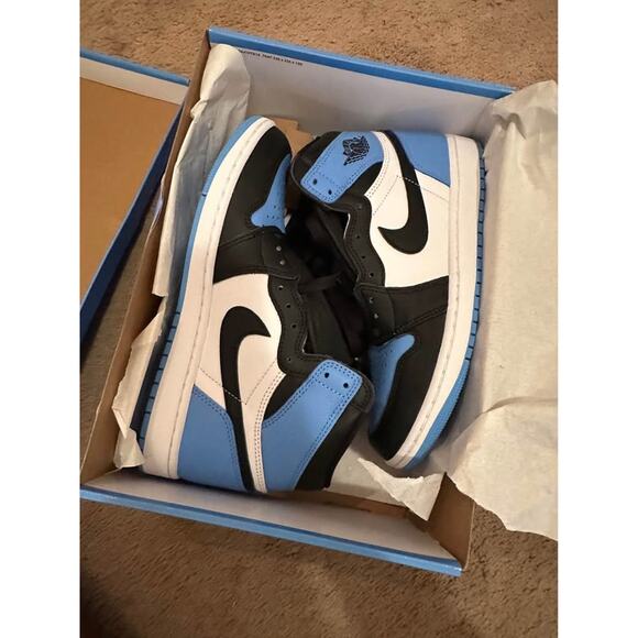 Air Jordan 1 Retro High main image 5